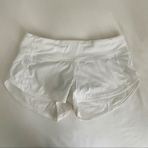 Lululemon White Speed Up Short 2.5” SIZE 4